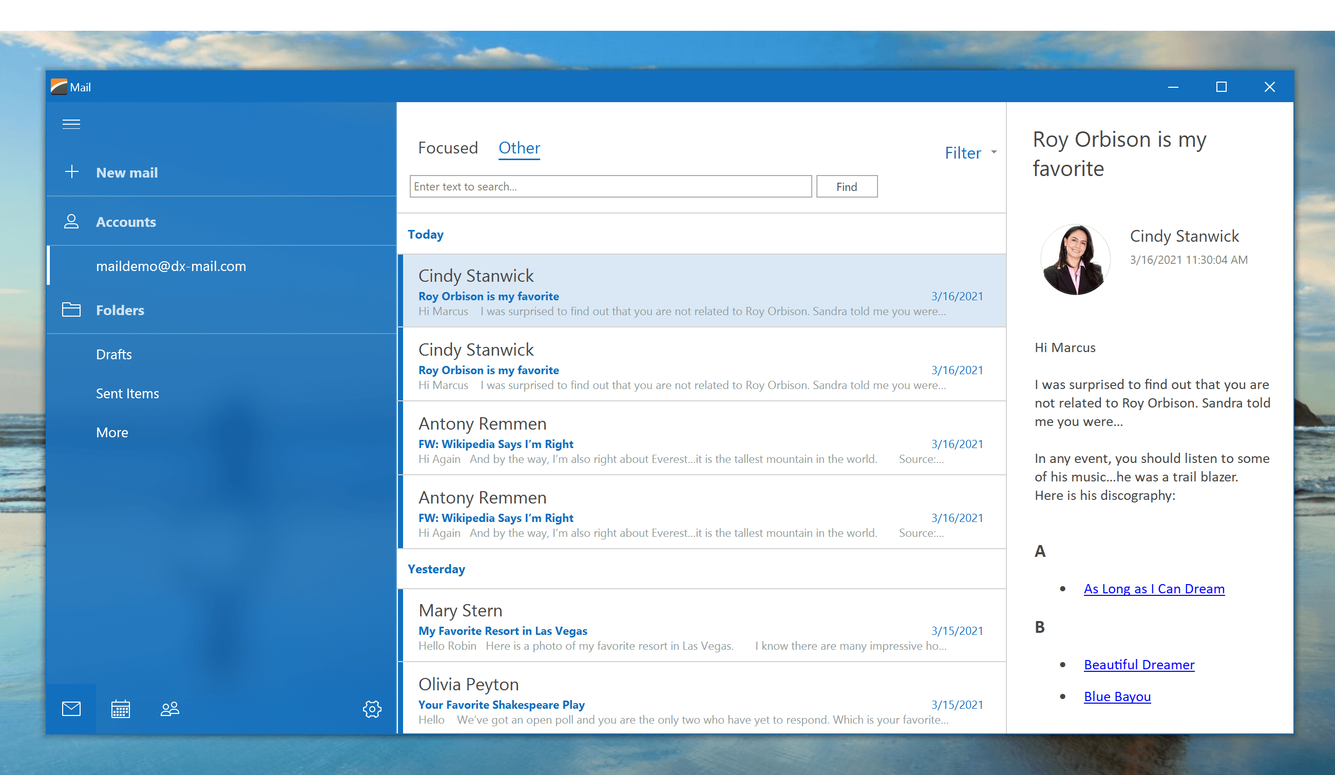 Fluent Mail Client App - DevExpress WinForms UI